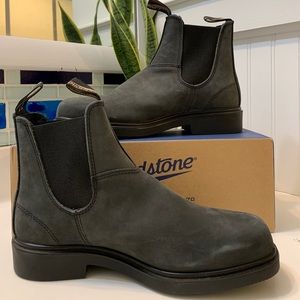 Blundstone Original Chelsea high ankle boot!!
